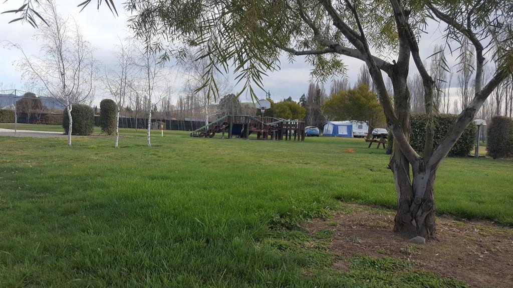 Waiau Motor Camp & Cabins Екстериор снимка