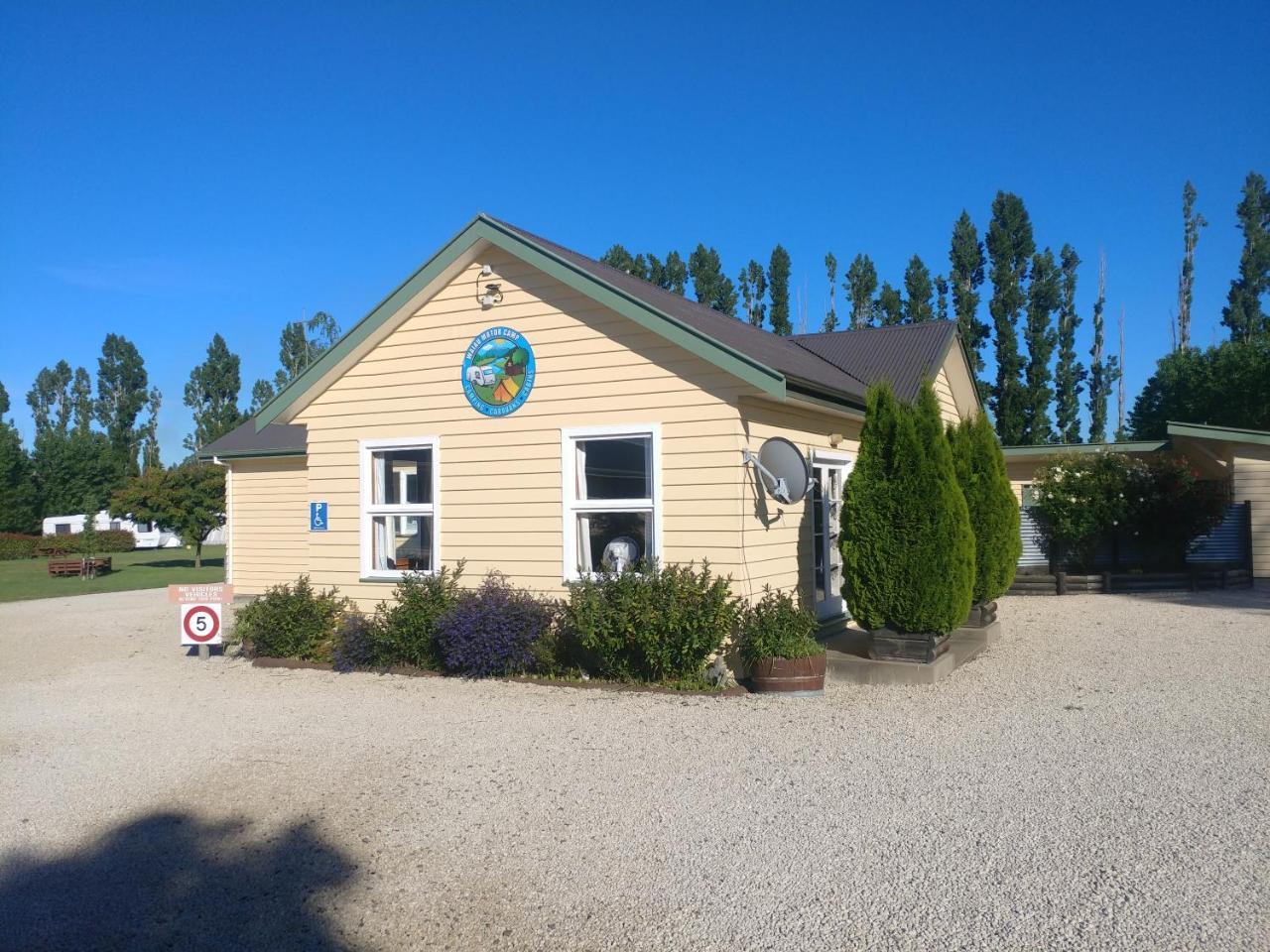 Waiau Motor Camp & Cabins Екстериор снимка