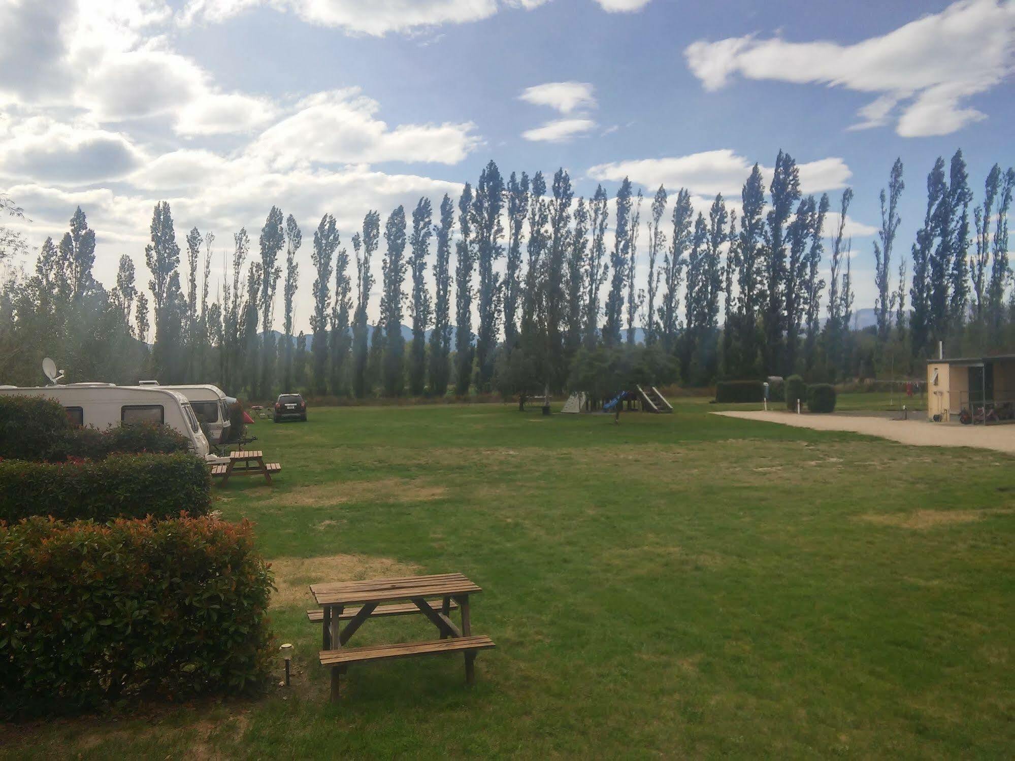 Waiau Motor Camp & Cabins Екстериор снимка