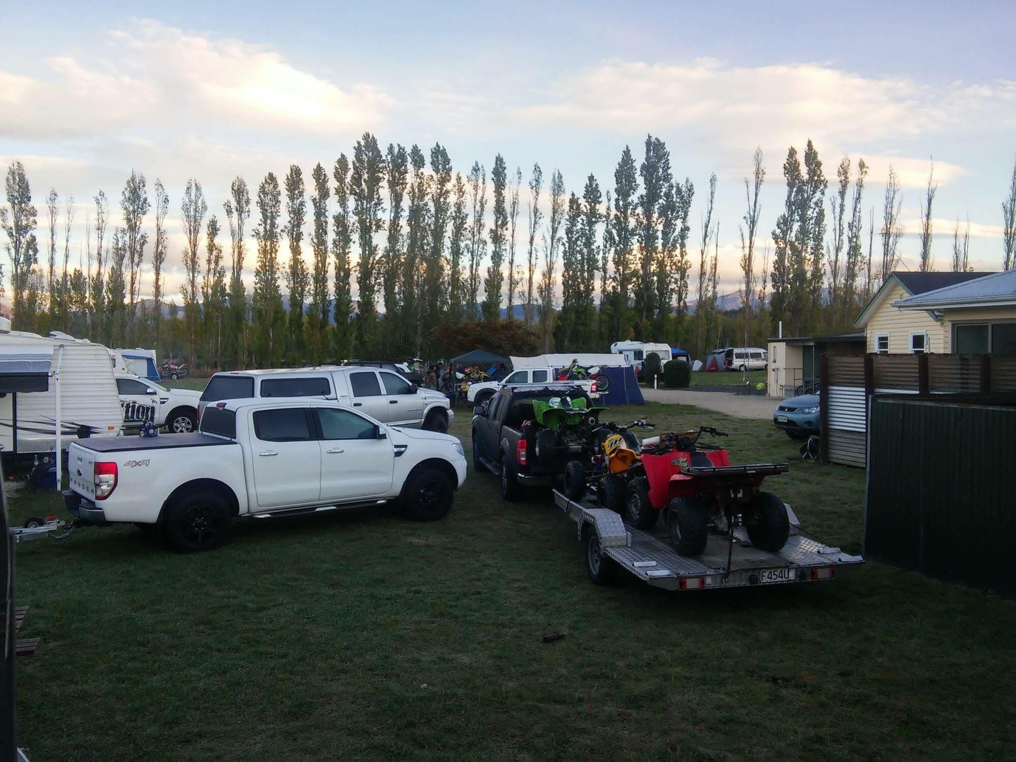 Waiau Motor Camp & Cabins Екстериор снимка